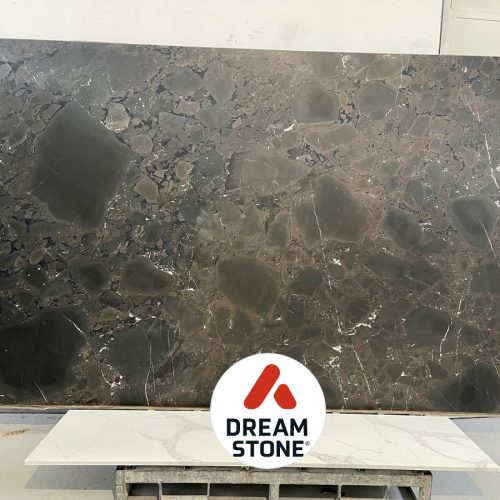 25. kwarcyt Infinity 327x198x2cm poler