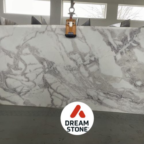 28. kwarcyt Dover White 350x164x2cm poler