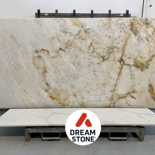 3. kwarcyt Cristallo Corallo 280x133x2cm poler