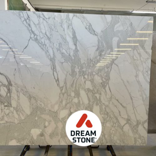 6. marmur Calacatta 255x198x2cm poler